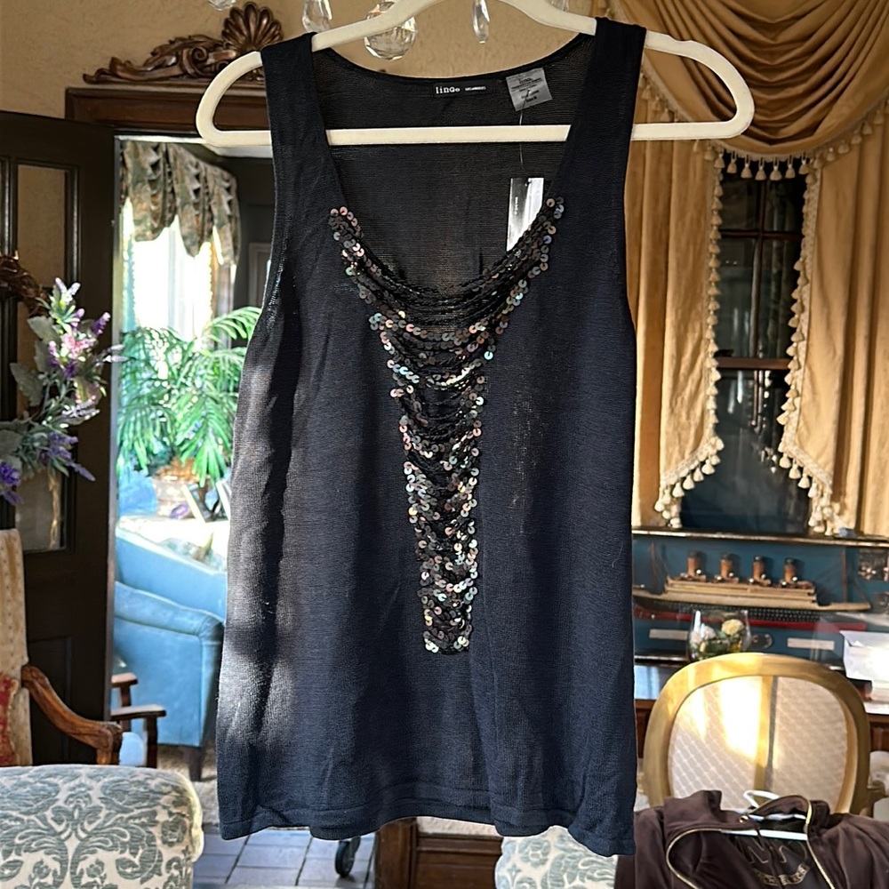 Black knit tank with sequin with small pallet sequins Med NWT